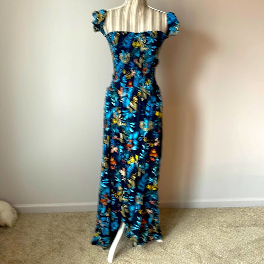 Tropical flowery maxi dress